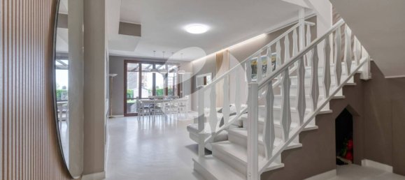 3 Schlafzimmer Villa in Granarolo dell'Emilia, Italy, Nr. 334246 12