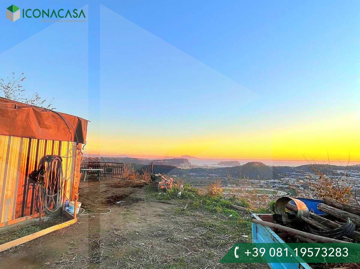  Land in Naples, Italy No. 22031