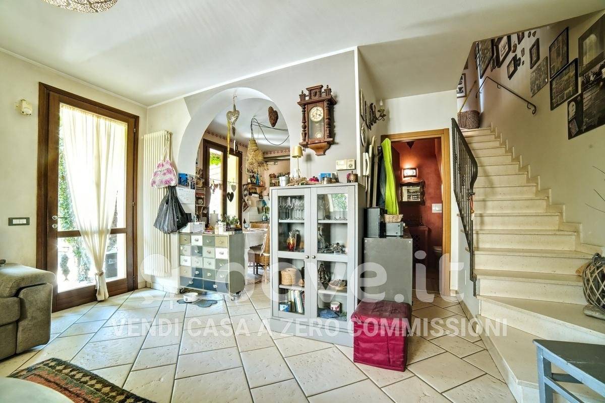 2 Schlafzimmer Villa in Ravenna, Italy, Nr. 286953