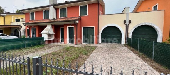 2 Schlafzimmer Villa in Porto Viro, Italy, Nr. 271411 8