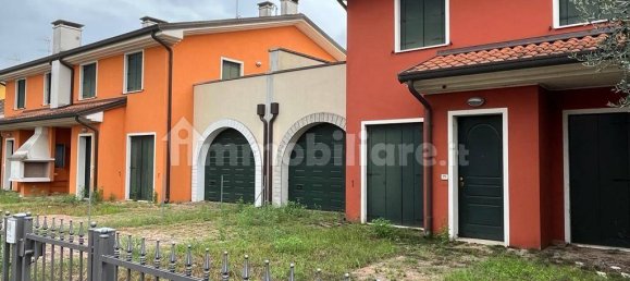 2 Schlafzimmer Villa in Porto Viro, Italy, Nr. 271411 7