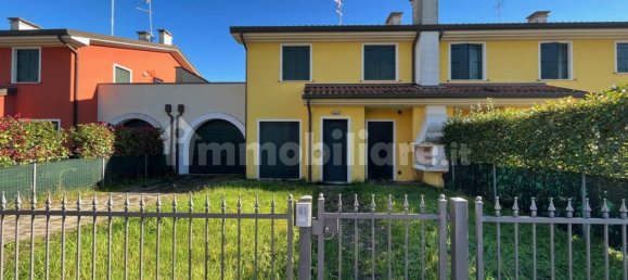 2 Schlafzimmer Villa in Porto Viro, Italy, Nr. 271411 4
