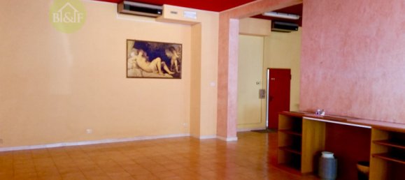 Propiedad comercial de 2 habitaciónes en Legnago, Italy No. 377374 6