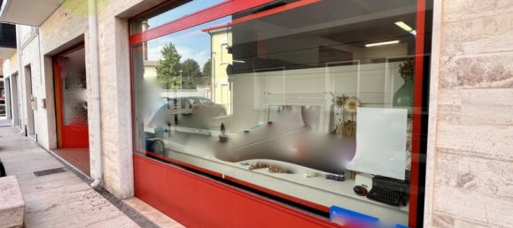 Propiedad comercial de 2 habitaciónes en Legnago, Italy No. 377374 2
