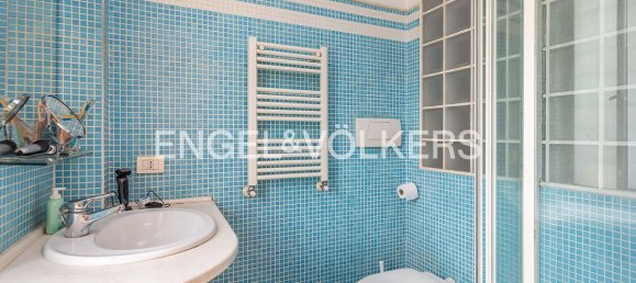 5 bedrooms Apartment in Rome, Italy No. 127733 21