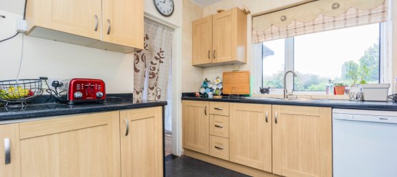 4 Schlafzimmer Haus in Cheadle, United Kingdom, Nr. 1905 6