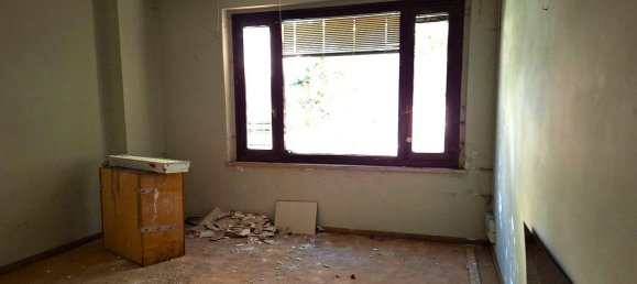 8 rooms Commercial property in Spoleto, Italy No. 51638 5