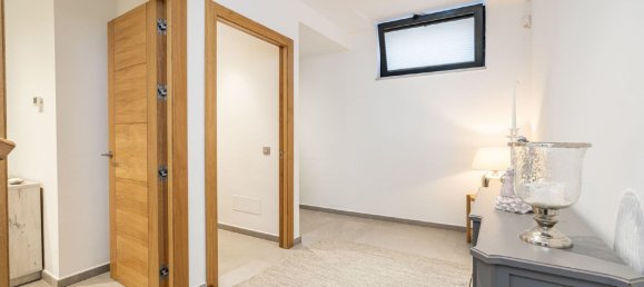 4 bedrooms Villa in Mijas, Spain No. 21566 4