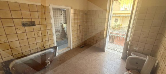 3 rooms Apartment in Barletta, Italy No. 17204 4