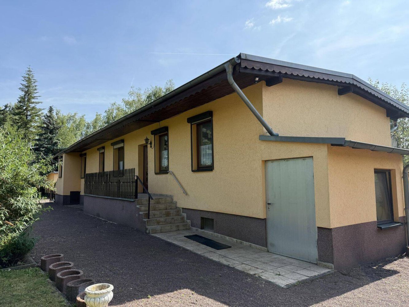 Adosado de 6 habitaciónes en Halle, Germany No. 244253