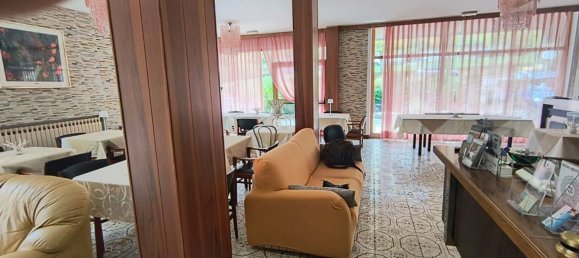 Gebäude in Chianciano Terme, Italy 1500m², Nr. 50519 7