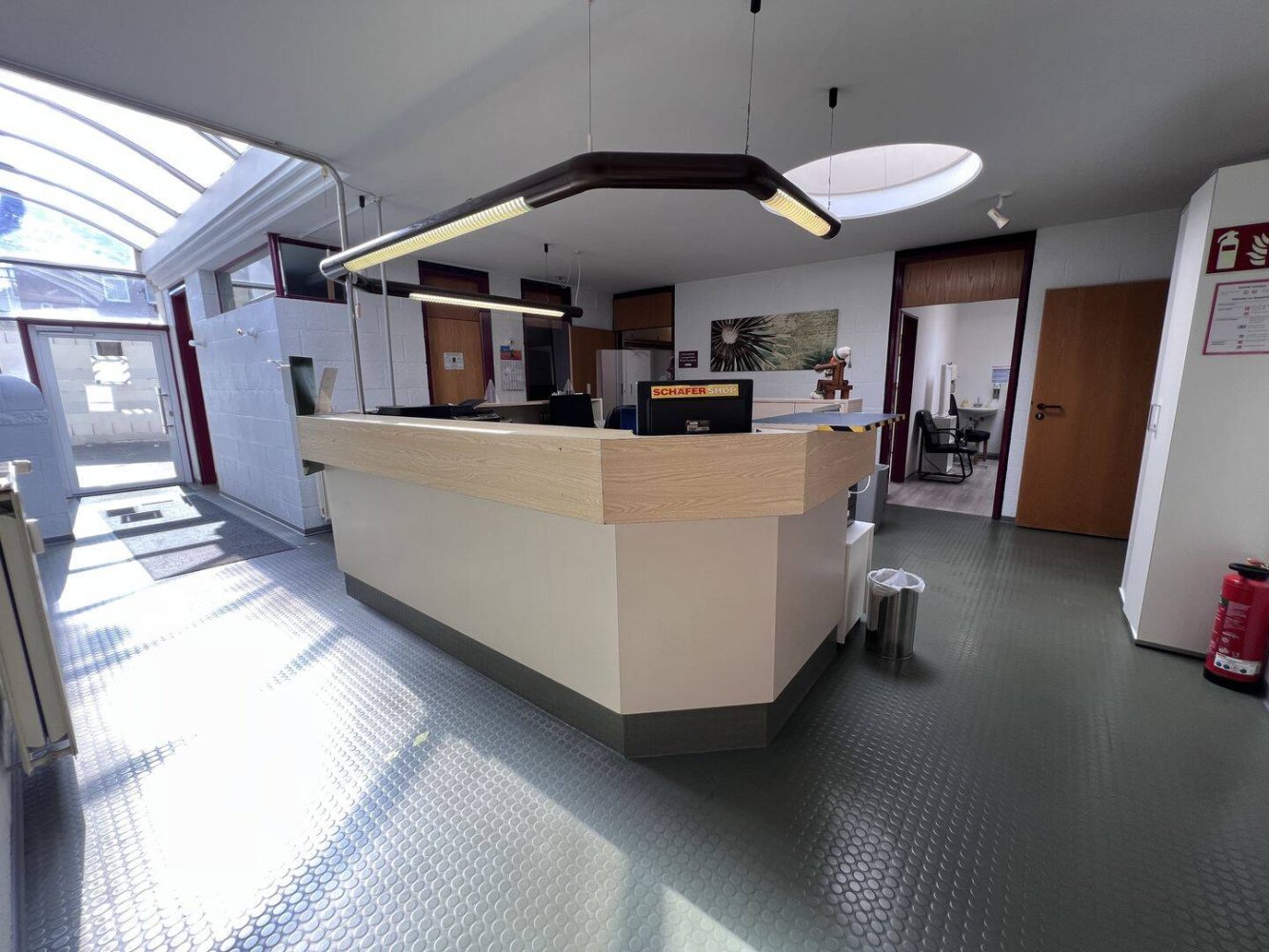  مكتب في Holzminden, Germany 300متر مربع رقم 41258