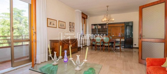 2 bedrooms Apartment in Modena, Italy No. 309196 3