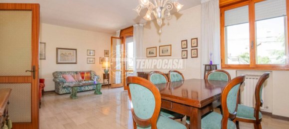 2 bedrooms Apartment in Modena, Italy No. 309196 2