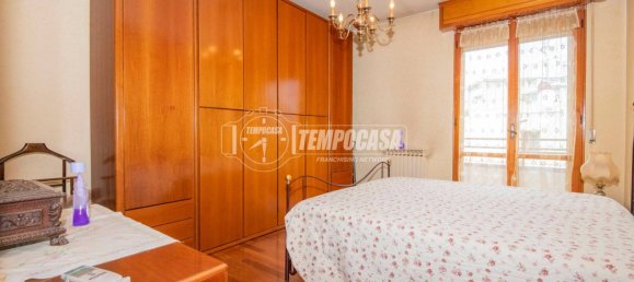 2 bedrooms Apartment in Modena, Italy No. 309196 17