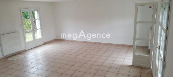 4 bedrooms House in Blois, France No. 211821 4