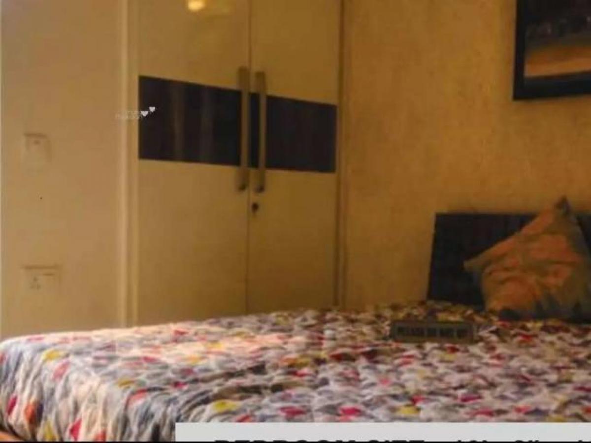 Casa T3 em Noida, India N.º 68190