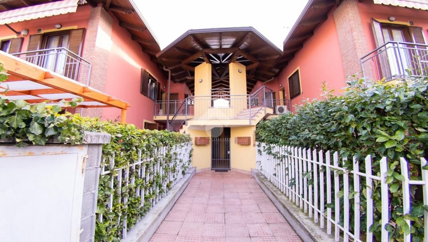 2غرفة شقة في Rivarolo Canavese, Italy رقم 261463