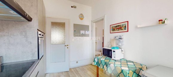 Apartamento de 4 dormitorios en Settimo Torinese, Italy No. 81543 7