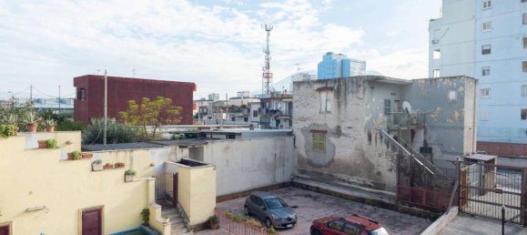 10 rooms House in Naples, Italy No. 79726 28