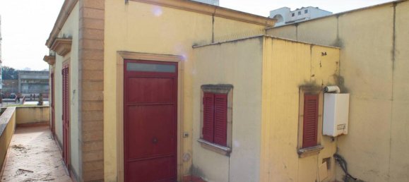 10 rooms House in Naples, Italy No. 79726 15