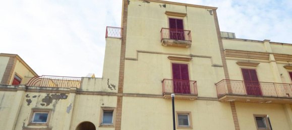 10 rooms House in Naples, Italy No. 79726 12