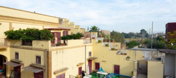 10 rooms House in Naples, Italy No. 79726 22