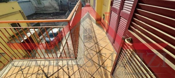 10 rooms House in Naples, Italy No. 79726 4