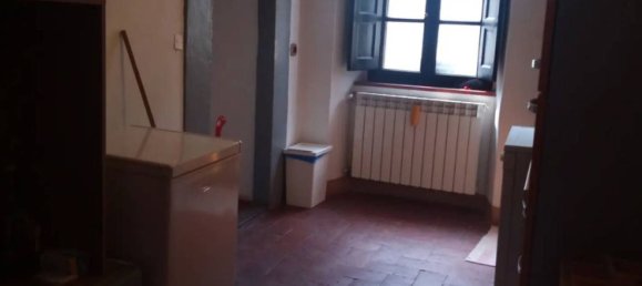 Квартира с 4 комнатами в Суббьяно, Италия № 176165 4