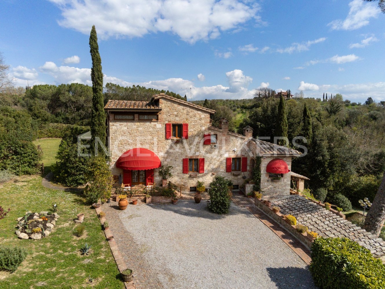 4 bedrooms Villa in Asciano, Italy No. 323238