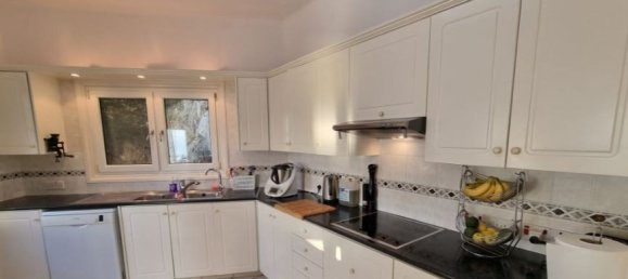 5 bedrooms House in Tala, Cyprus No. 9858 11