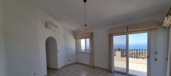 5 bedrooms House in Tala, Cyprus No. 9858 15