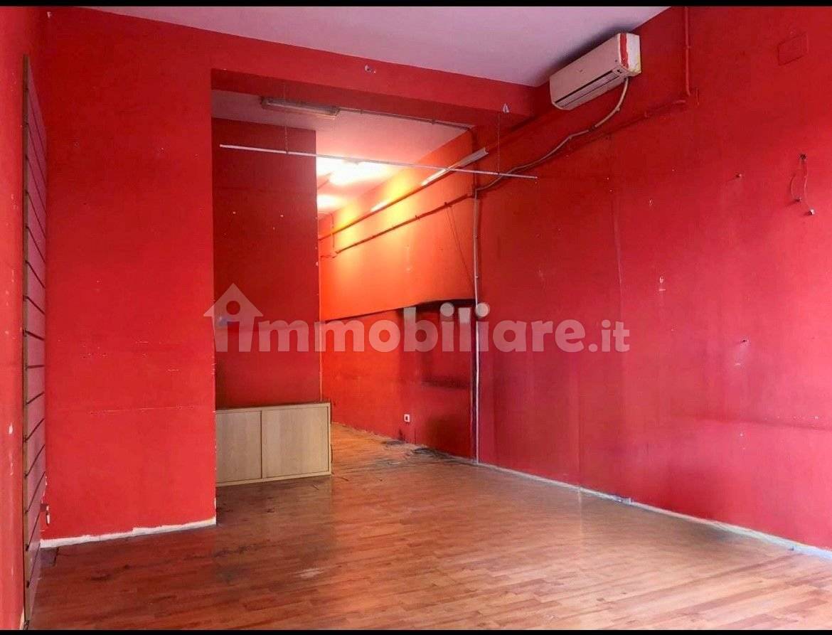 1-Zimmer Gewerbliche Immobilie in Rome, Italy, Nr. 302103