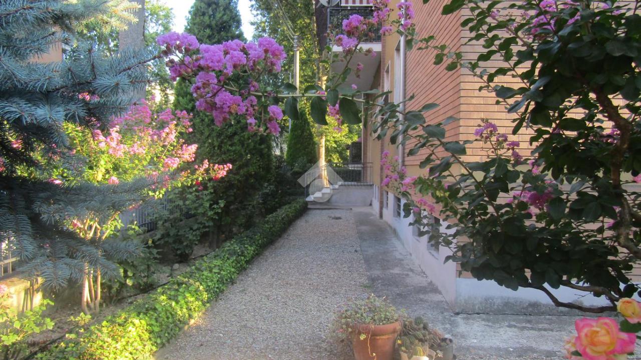 3 rooms Apartment in Parma, Italy No. 234247