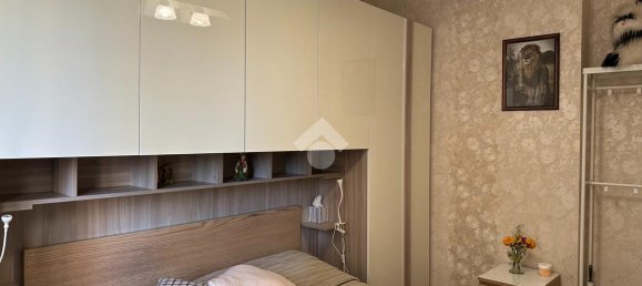 3 rooms Apartment in Parma, Italy No. 234247 2