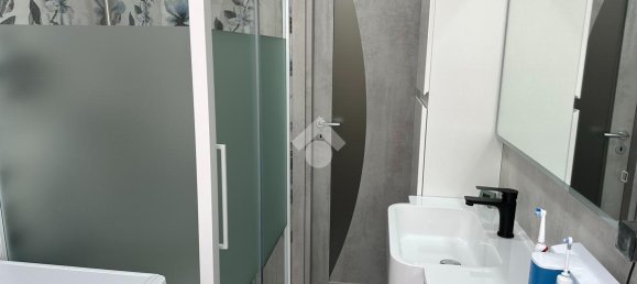 3 rooms Apartment in Parma, Italy No. 234247 7