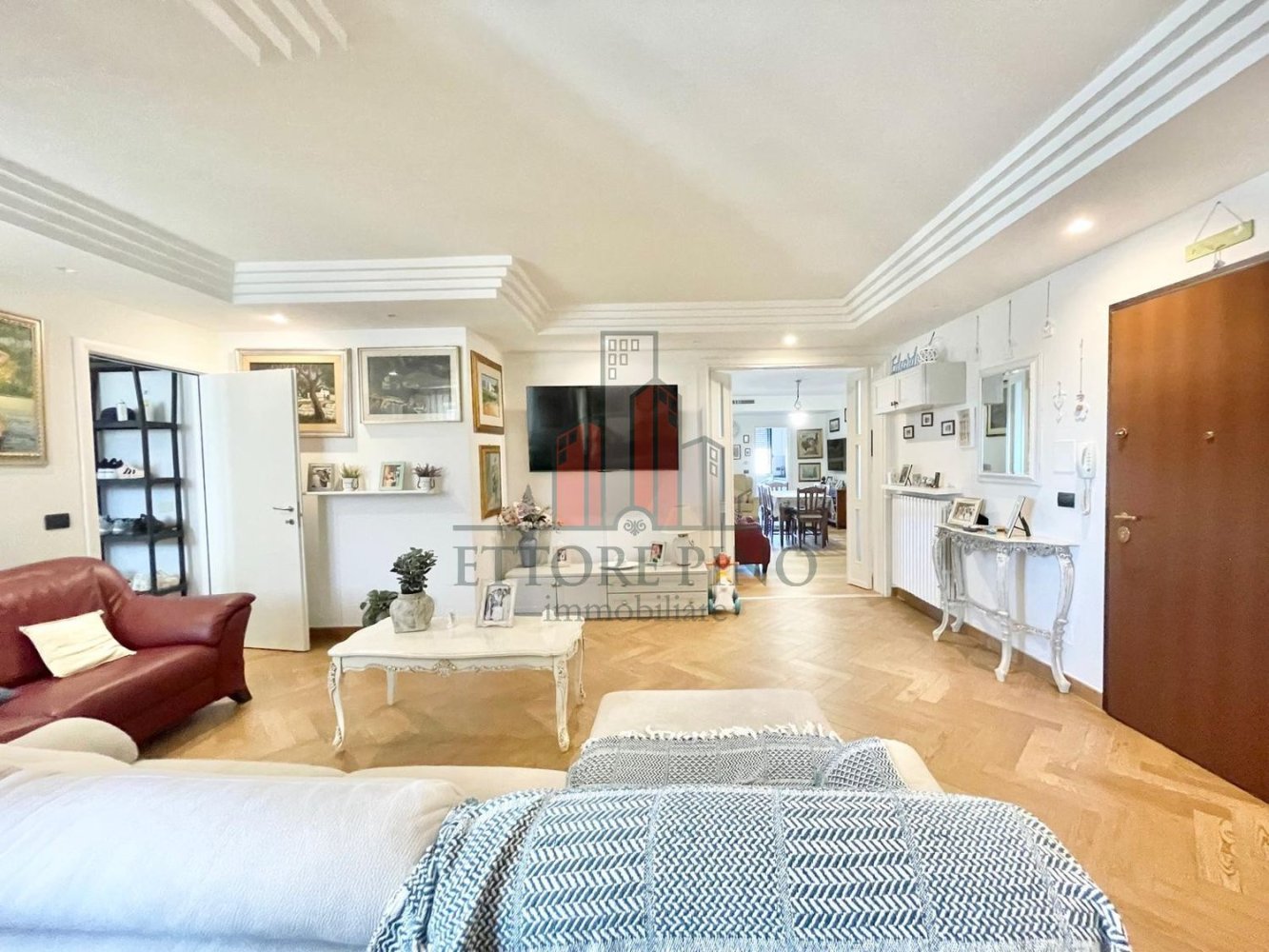 6 rooms Apartment in Casarano, Italy No. 300134