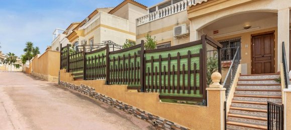 3 bedrooms Bungalow in Alicante, Spain No. 178478 2