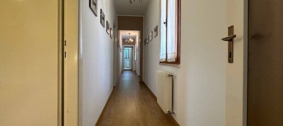 5 bedrooms Villa in Udine, Italy No. 292401 14