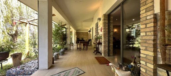 5 bedrooms Villa in Udine, Italy No. 292401 5