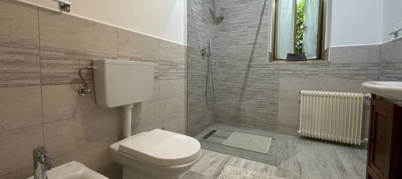 5 bedrooms Villa in Udine, Italy No. 292401 16