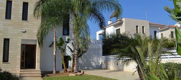 Коммерческая недвижимость с 3 спальнями в Агиос Теодорос, Кипр № 6565 4