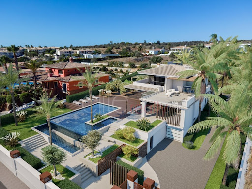 Вилла с 4 спальнями в Лагуш, Португалия № 292647