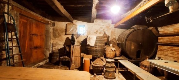 10 rooms House in Foiano della Chiana, Italy No. 228344 2