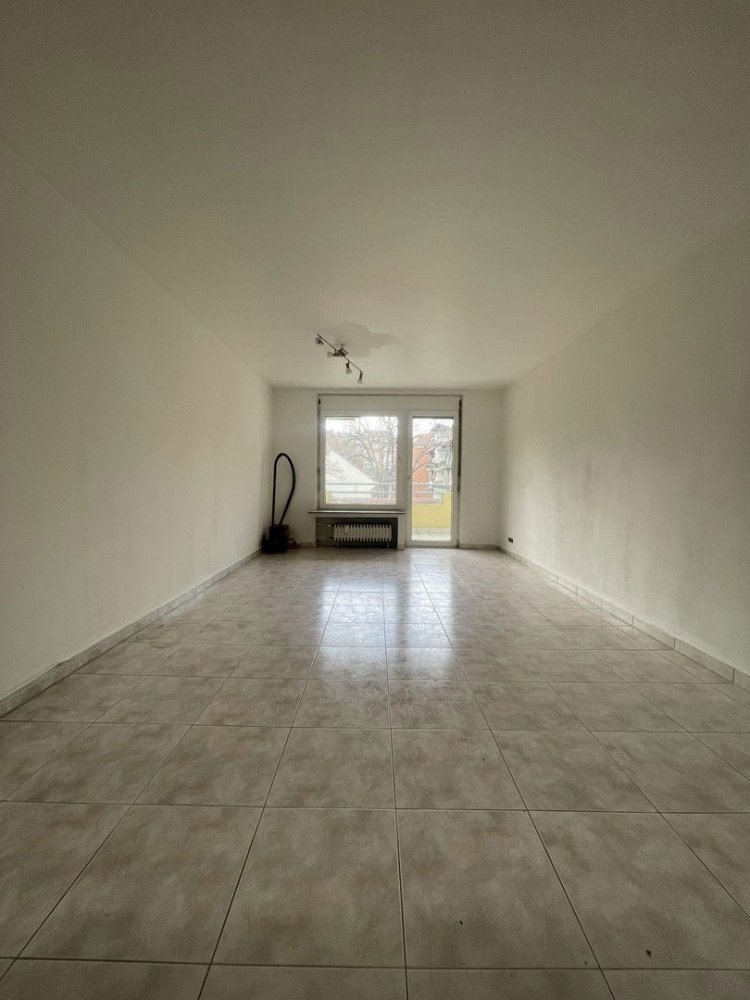 3 rooms Apartment in Stuttgart, Germany No. 6444