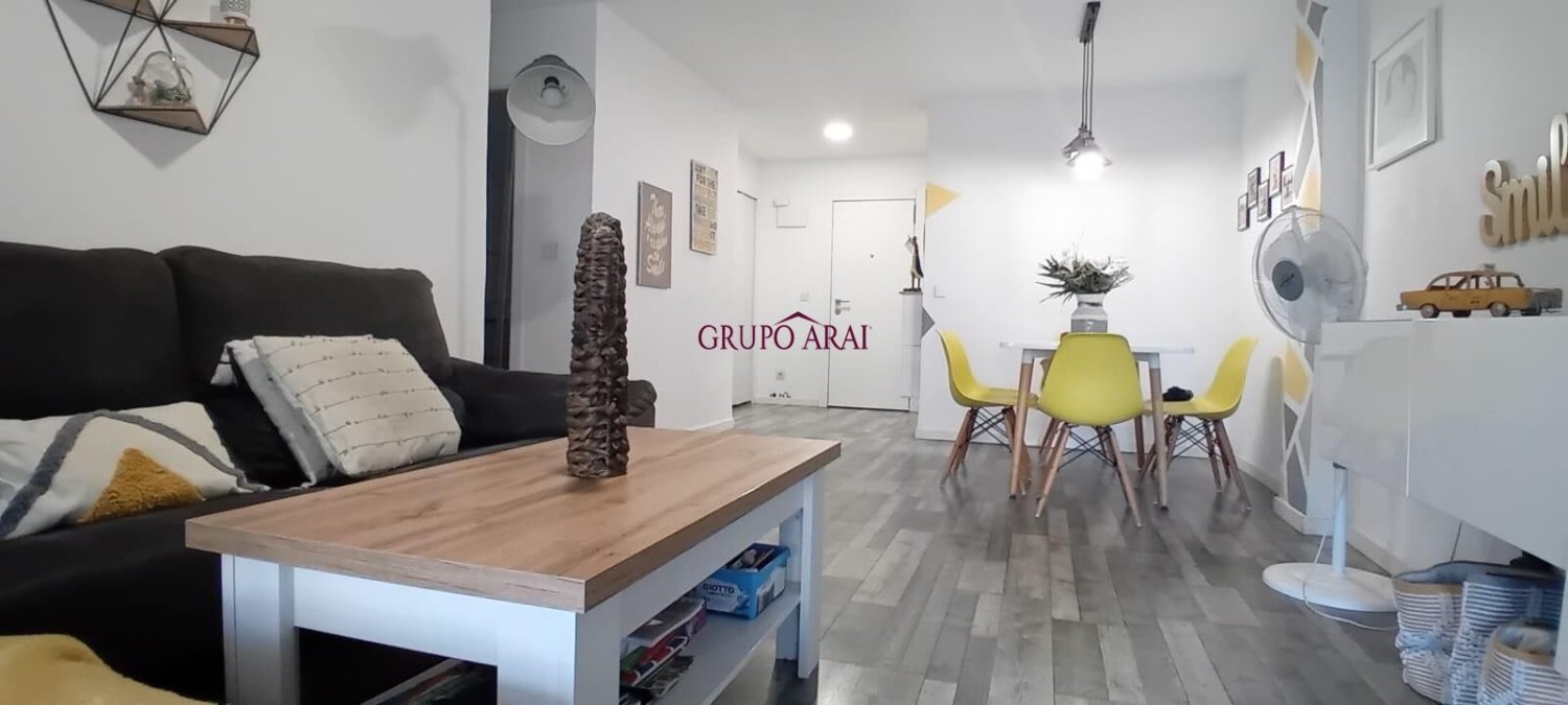 Apartamento de 4 dormitorios en Alicante, Spain No. 136481