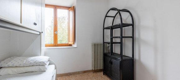 7 rooms House in Lucca, Italy No. 15357 12