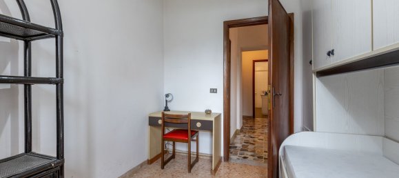 7 rooms House in Lucca, Italy No. 15357 13
