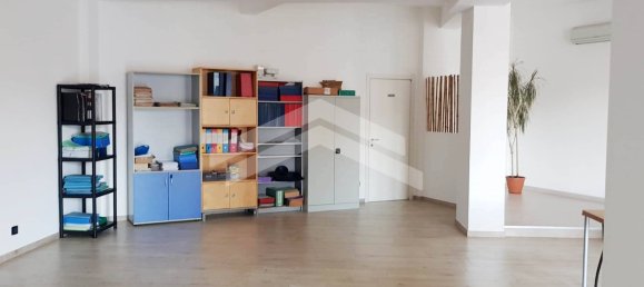 2-salle Propriété commerciale à Campobasso, Italy No. 63138 10