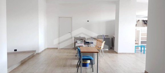 2-salle Propriété commerciale à Campobasso, Italy No. 63138 9
